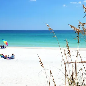best-location-with-ocean-view-short-walk-to-beach-last.hotels-destin.com/